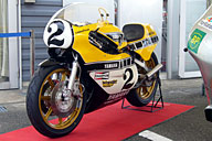 5台のマシンに修復不能のトラブルが生じた場合のスペアとして用意されたYZR750。ケニーがデイトナ200で走らせた物だ。 5台のマシンに修復不能のトラブルが生じた場合のスペアとして用意されたYZR750。ケニーがデイトナ200で走らせた物だ。