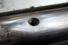 もとのφ1.8mm穴に大きめの面取りをする もとのφ1.8mm穴に大きめの面取りをする